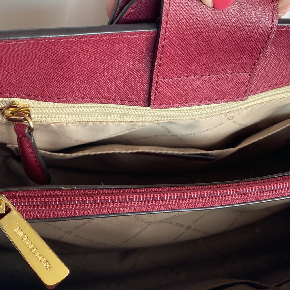 Michael Kors Bag - Picture 7 of 8